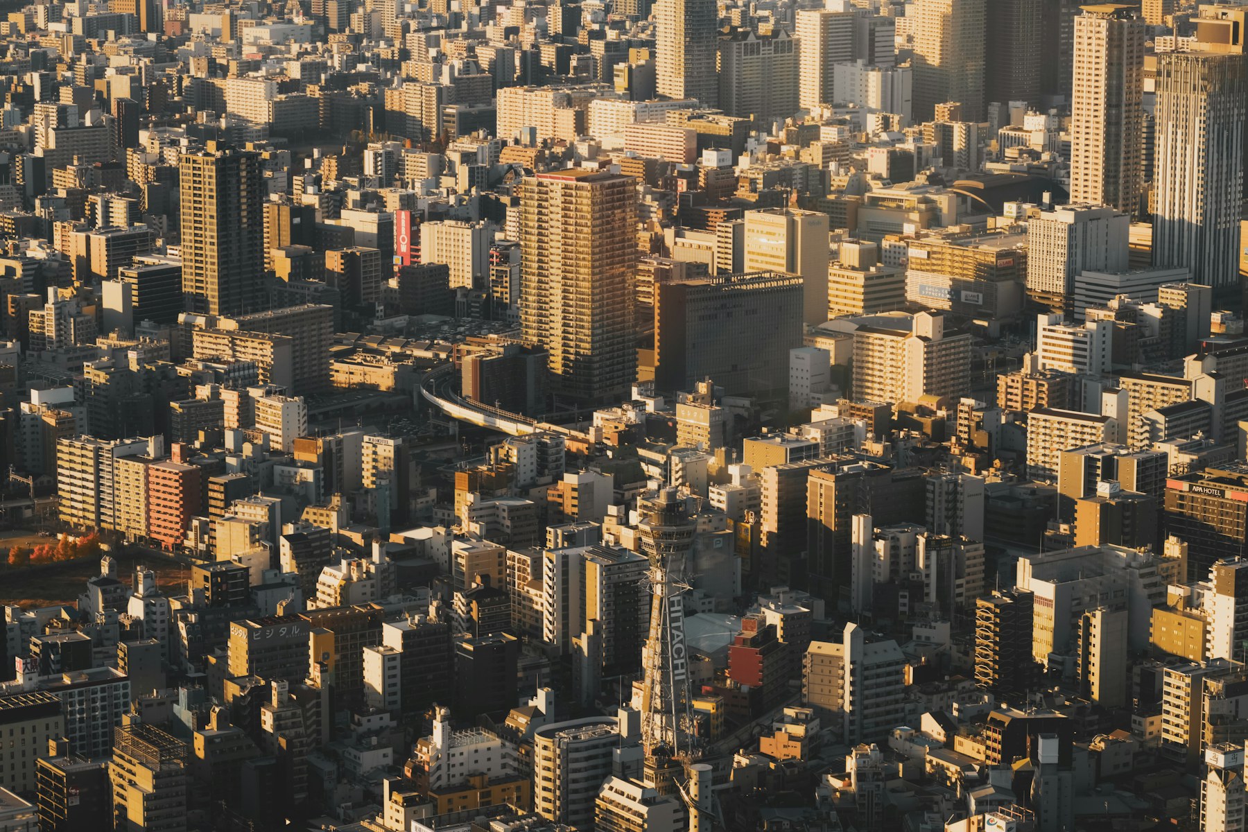 Ciudad e inmobiliaria